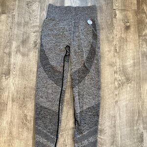 Pink grey 2 toned seamless leggings never worn tags still attached